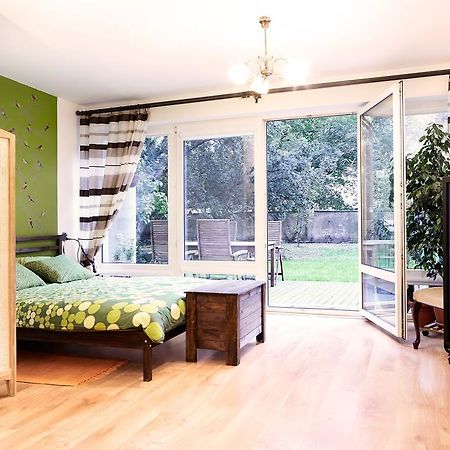 Lovely Garden Flat Near Royal Park Warszawa Pokój zdjęcie